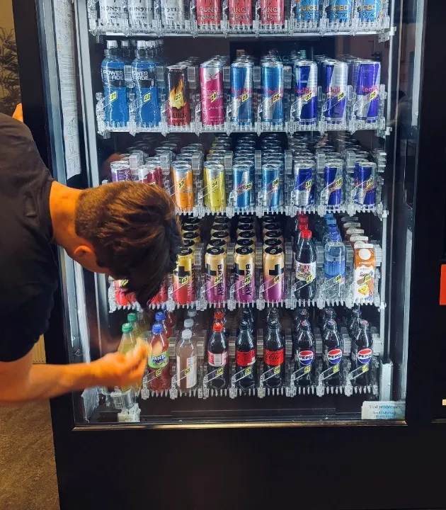 Påfylling av drikkeautomat